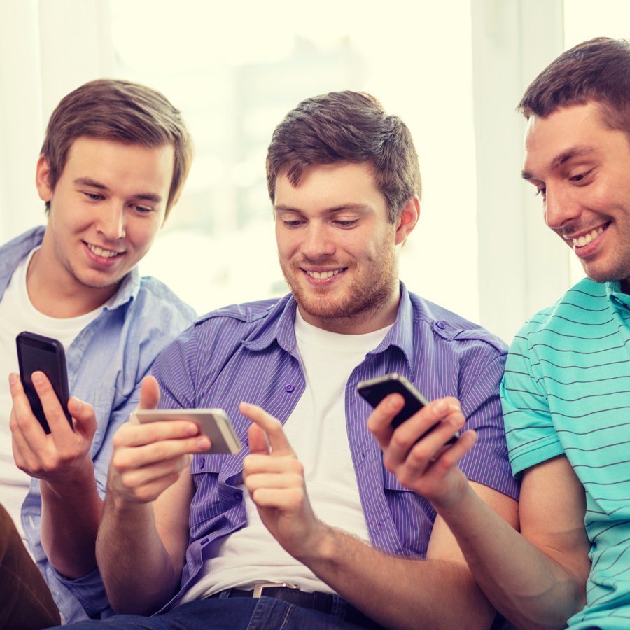 #1 Real Money Mobile Video Games friends having fun